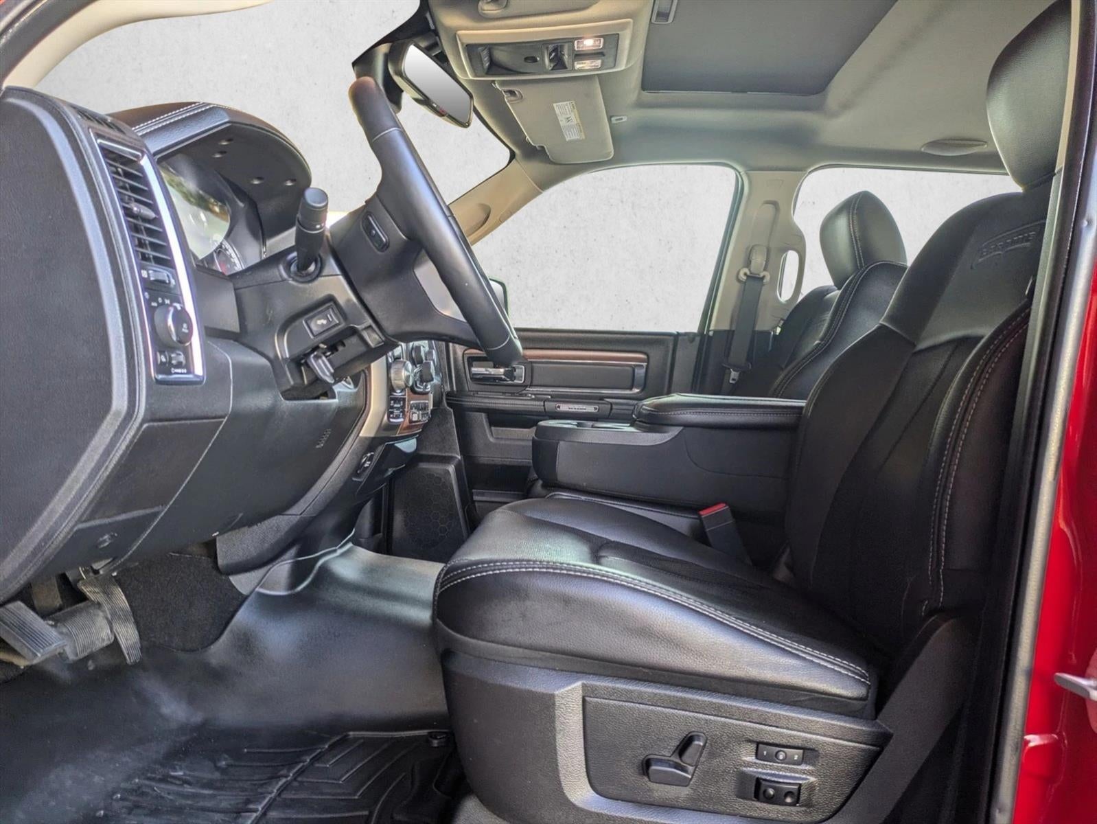 2018 RAM 1500 Laramie 4x4 Crew Cab 6'4" Box