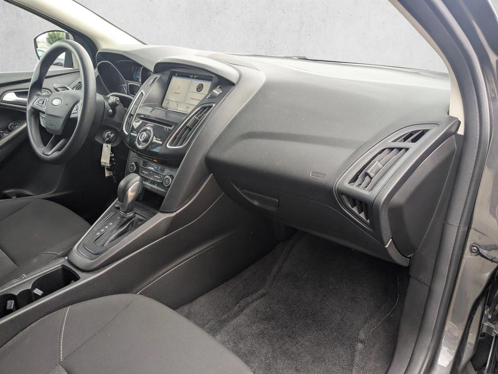 2018 Ford Focus SEL Hatch