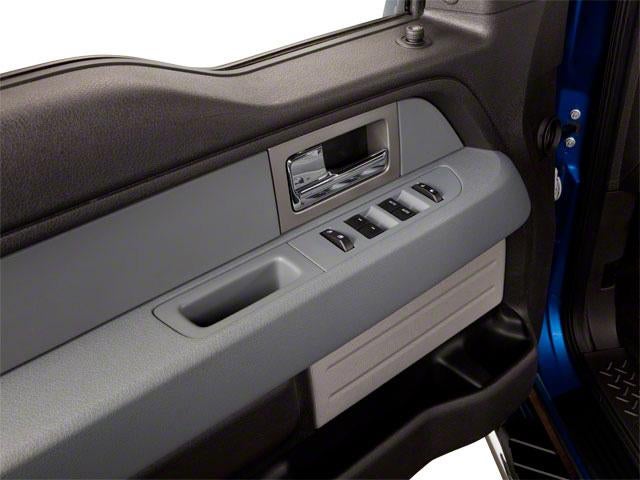 2011 Ford F-150 4WD SuperCrew 5-1/2 Ft Box SVT Raptor