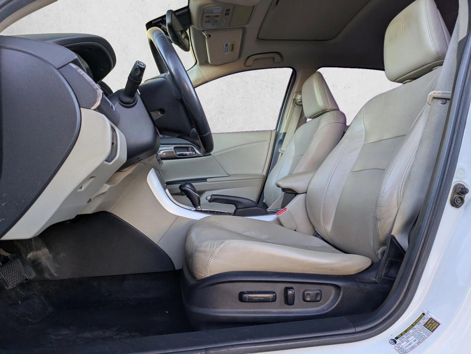 2016 Honda Accord Sedan EX-L CVT PZEV with Navigation and Honda Sensing