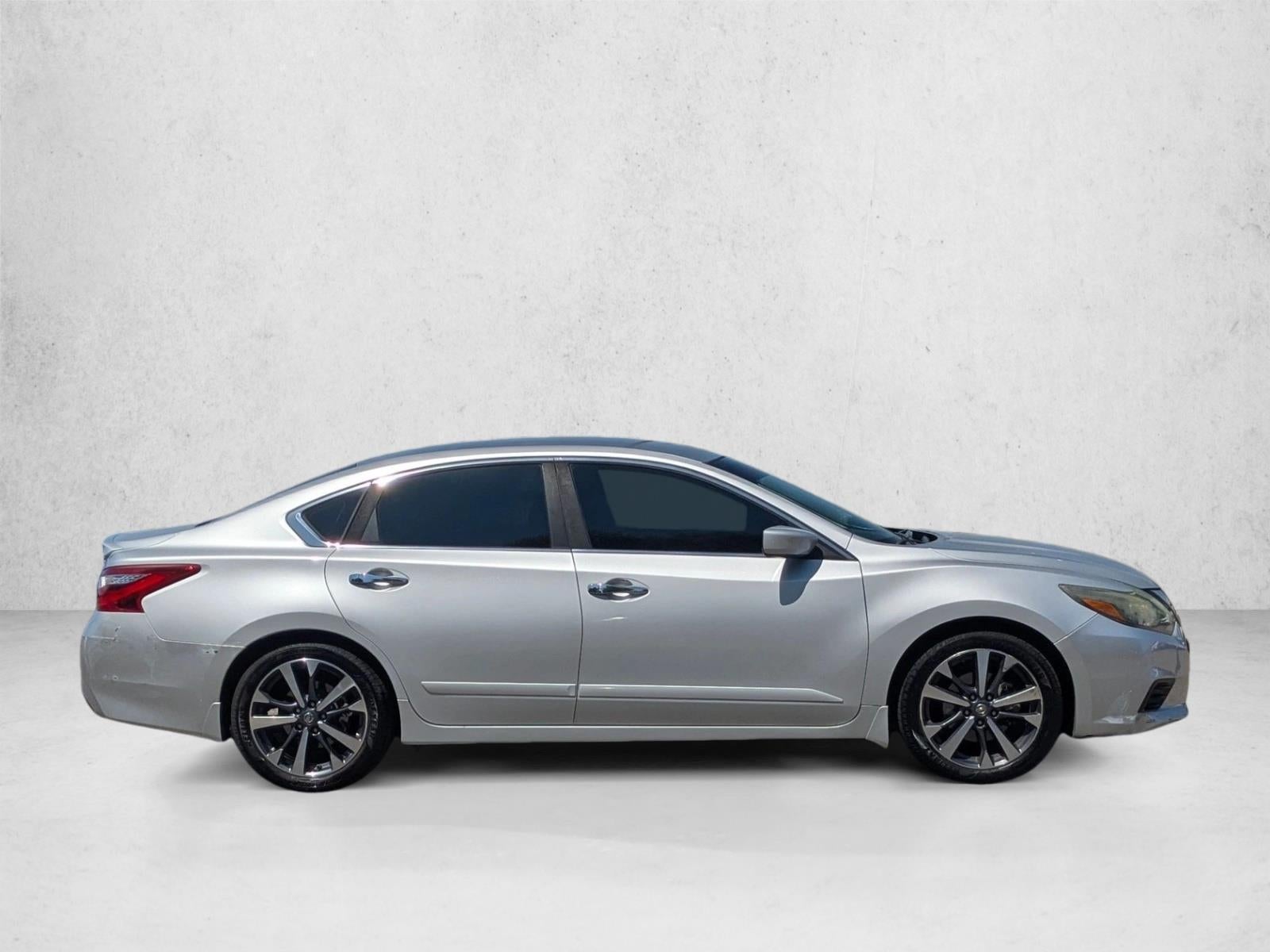 2016 Nissan Altima 4dr Sdn I4 2.5 SR