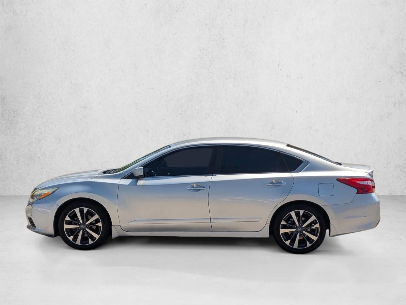 2016 Nissan Altima 4dr Sdn I4 2.5 SR