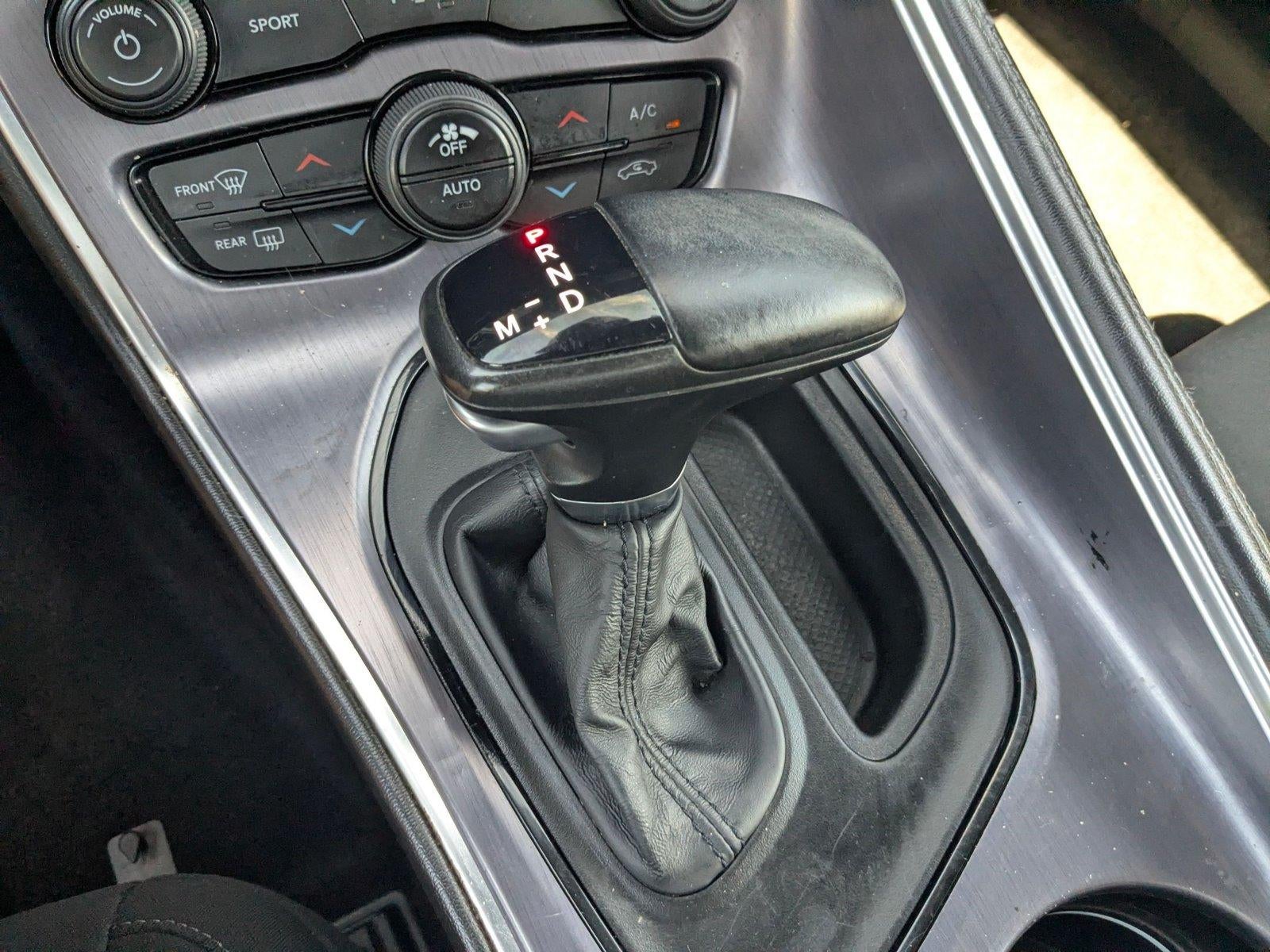 2018 Dodge Challenger SXT RWD