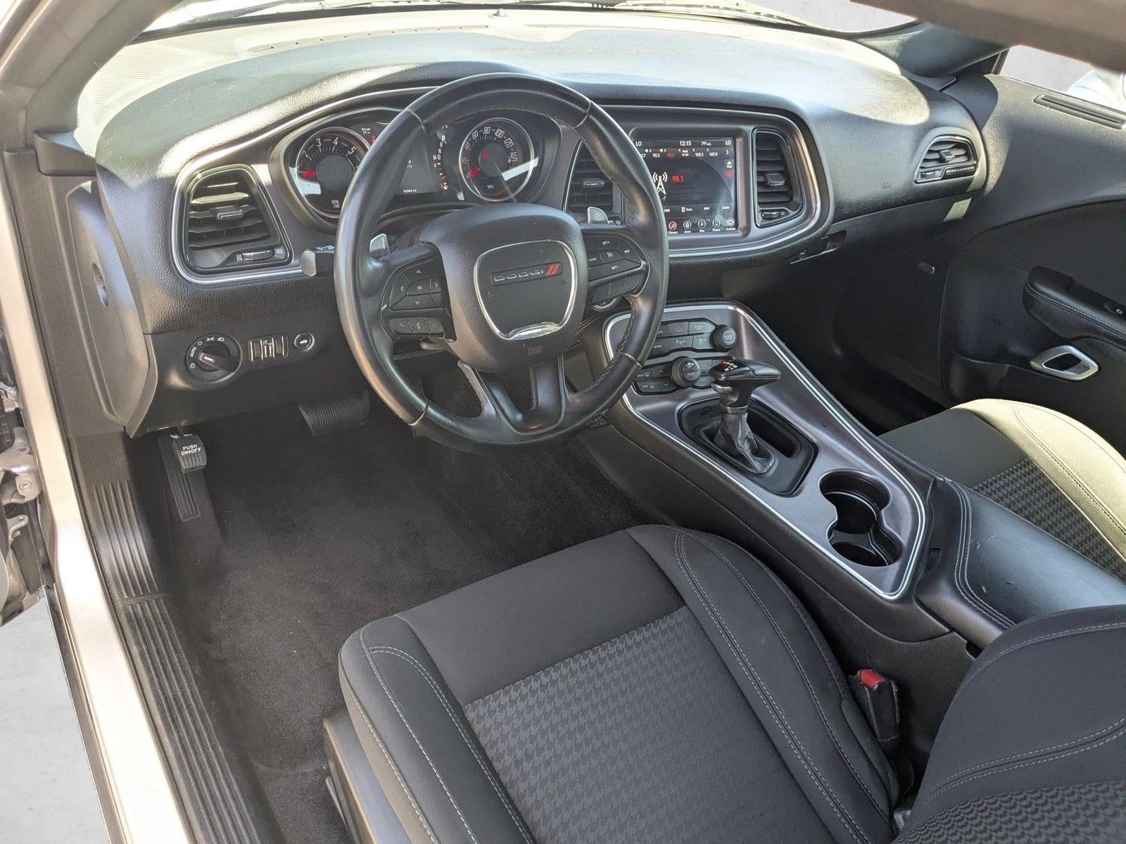 2018 Dodge Challenger SXT RWD