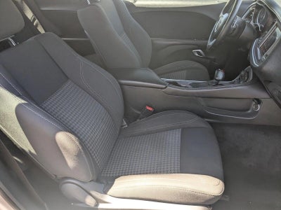 2018 Dodge Challenger SXT RWD