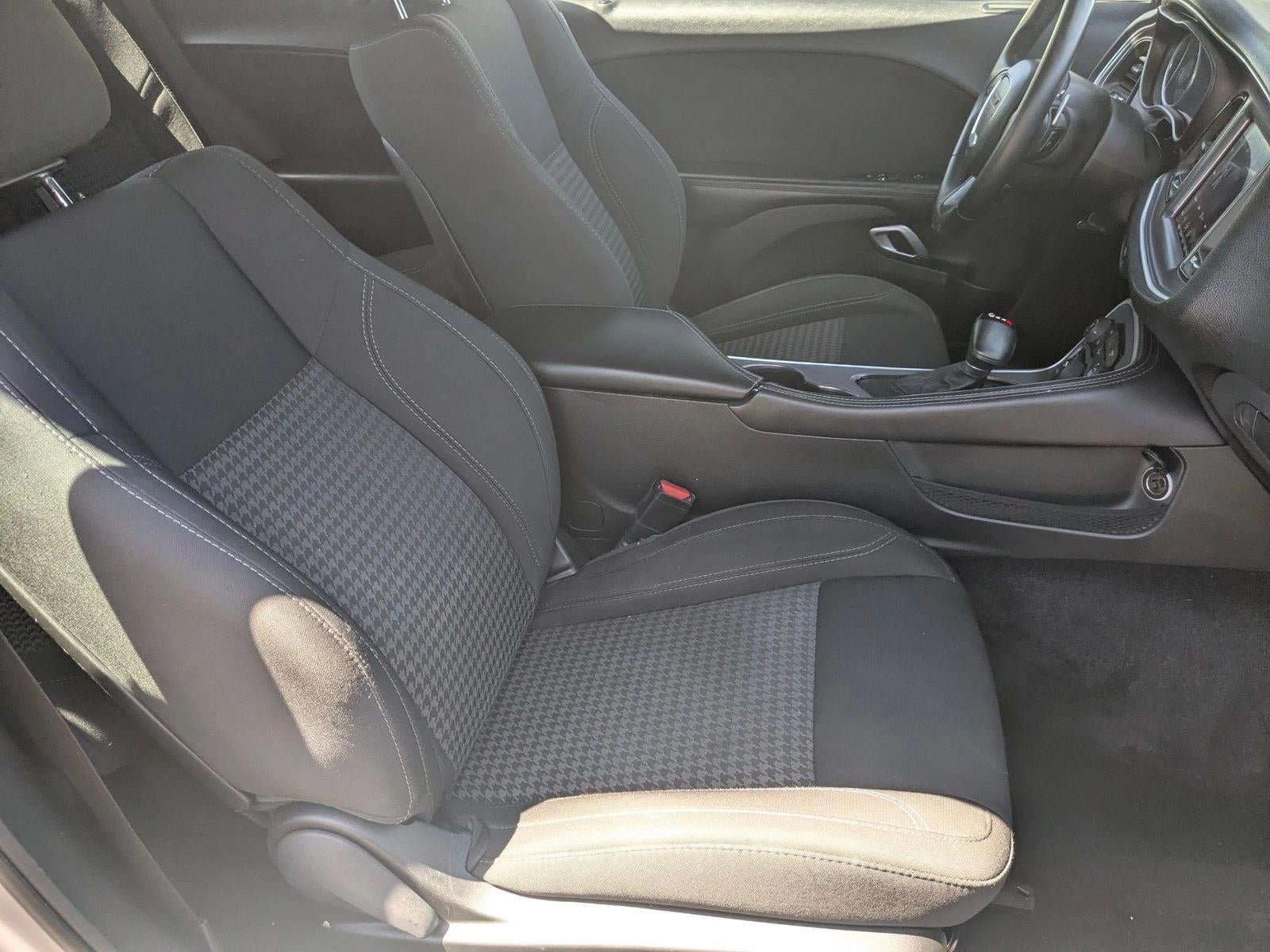 2018 Dodge Challenger SXT RWD