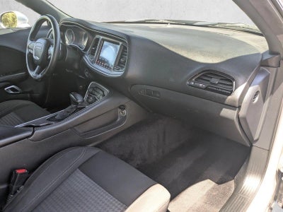 2018 Dodge Challenger SXT RWD