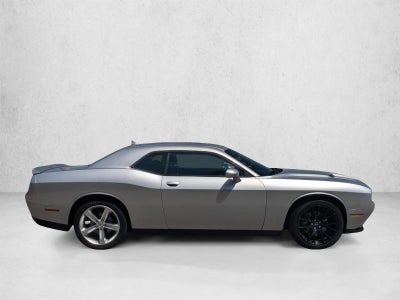 2018 Dodge Challenger SXT RWD