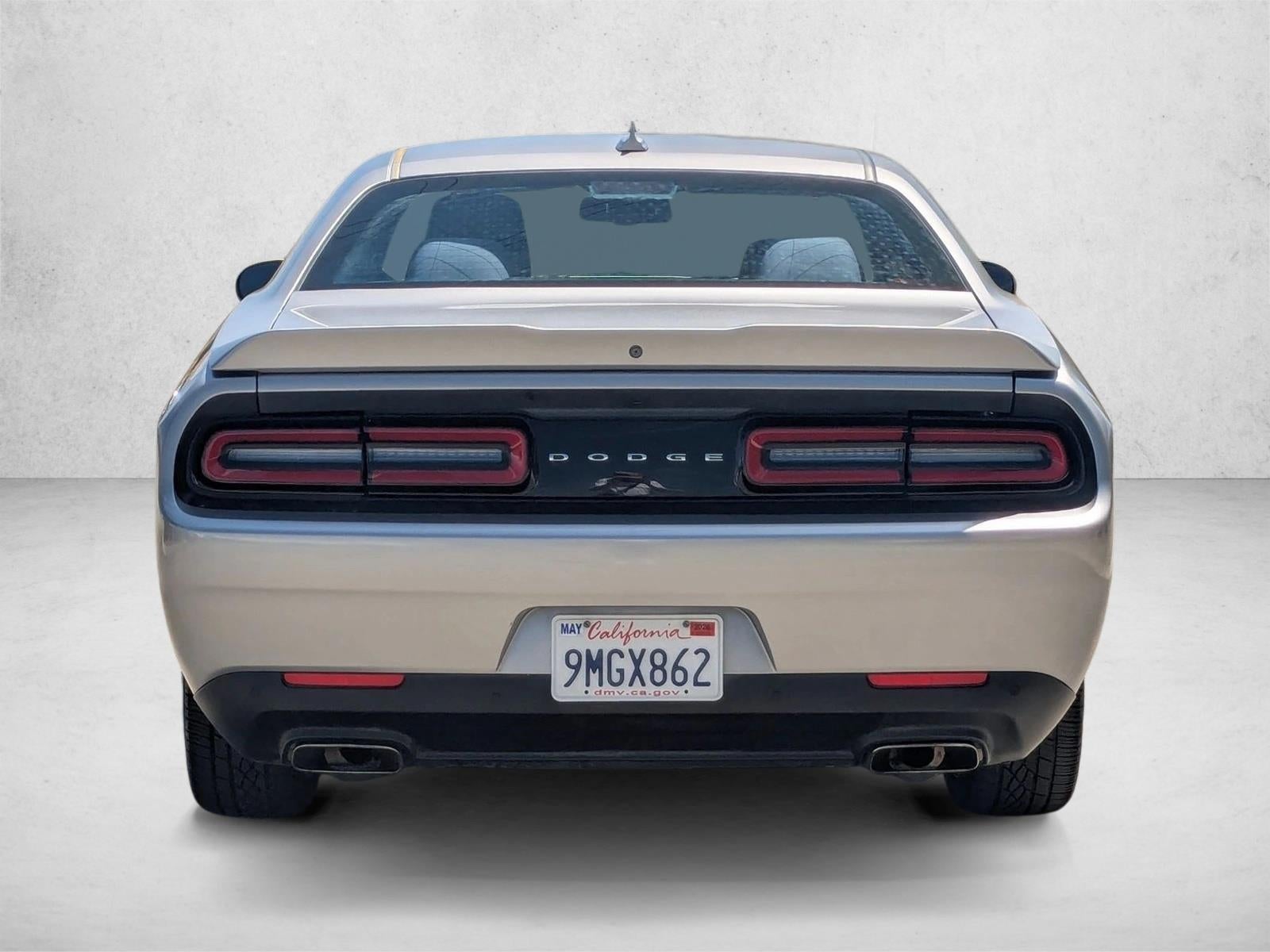 2018 Dodge Challenger SXT RWD