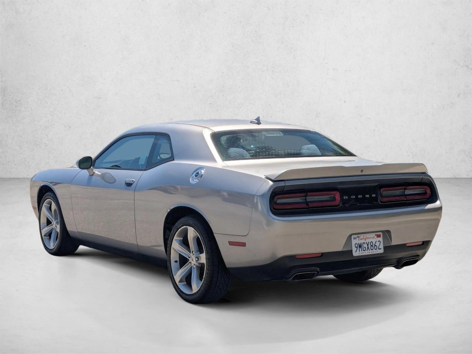 2018 Dodge Challenger SXT RWD