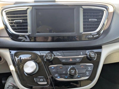 2018 Chrysler Pacifica L FWD