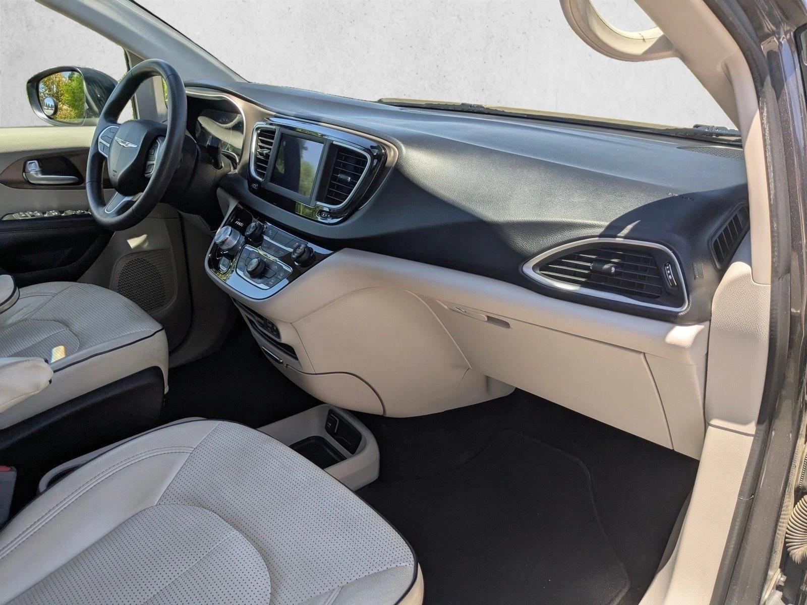 2018 Chrysler Pacifica L FWD