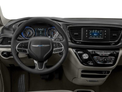 2018 Chrysler Pacifica L FWD