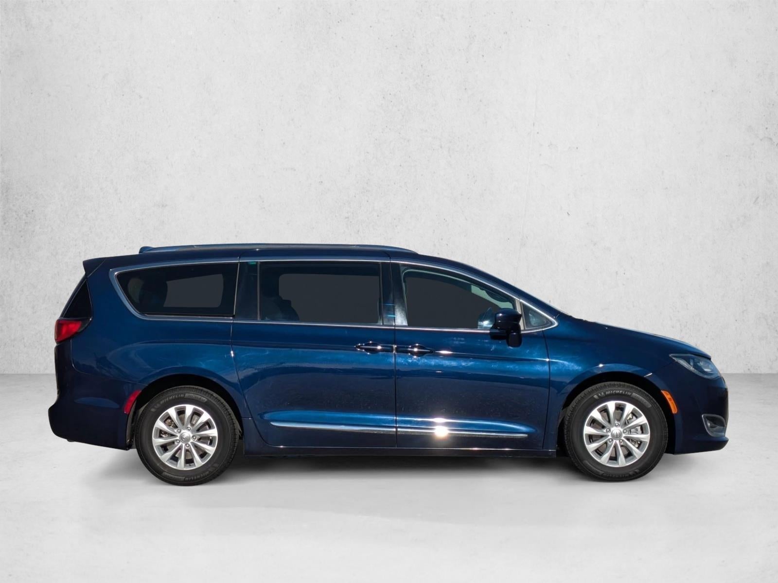 2018 Chrysler Pacifica Touring L Plus FWD