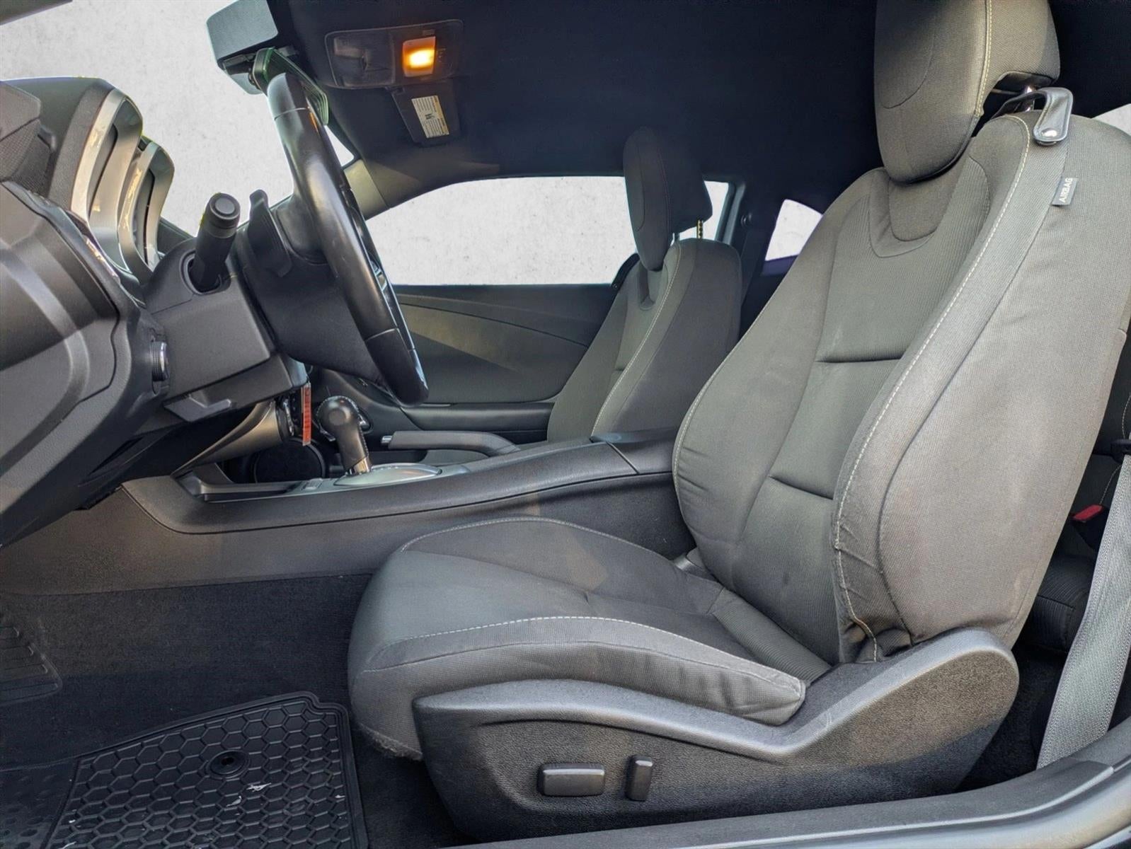 2015 Chevrolet Camaro 2dr Cpe LT w/1LT