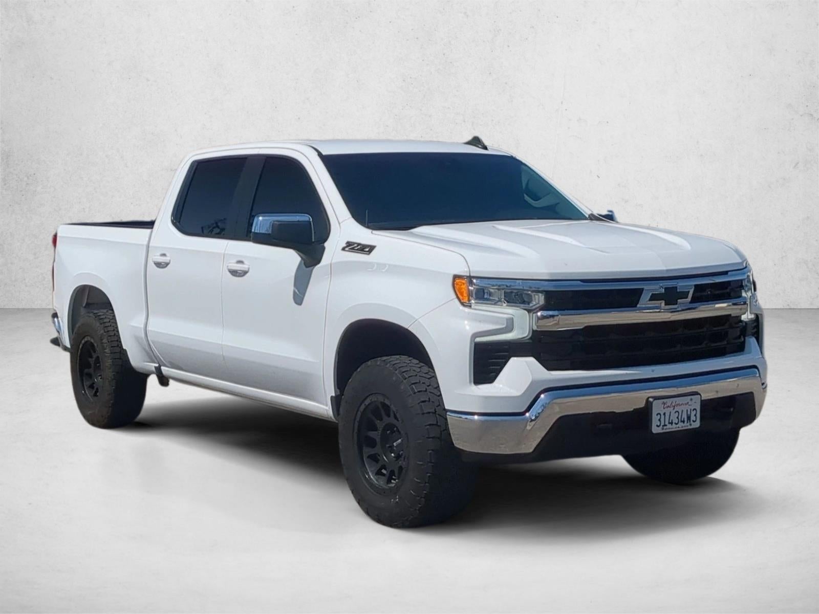 2024 Chevrolet Silverado 1500 Crew Cab Short Box 4-Wheel Drive LT 1LT