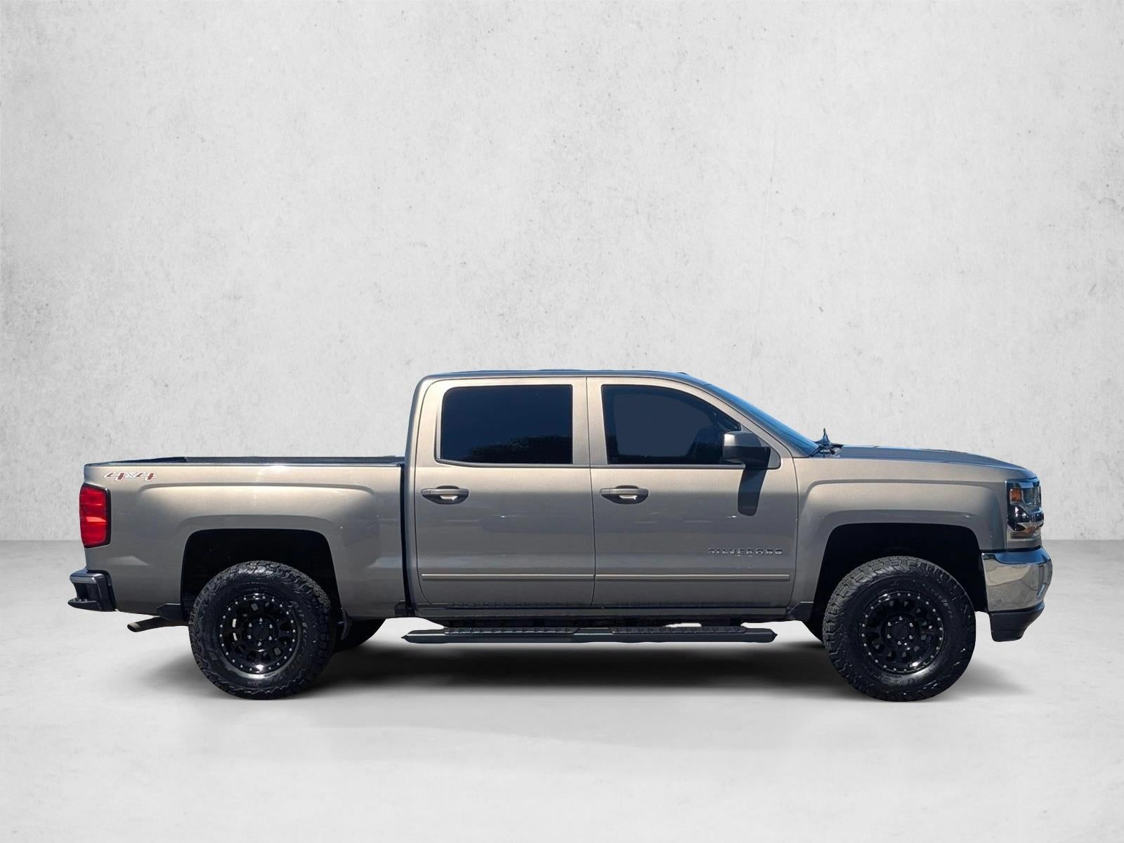 2017 Chevrolet Silverado 1500 Crew Cab Short Box 4-Wheel Drive LT