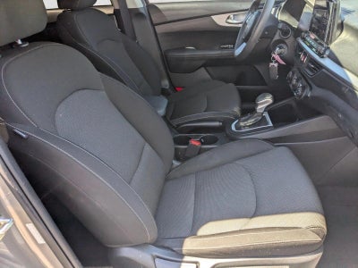 2024 Kia Forte LXS IVT