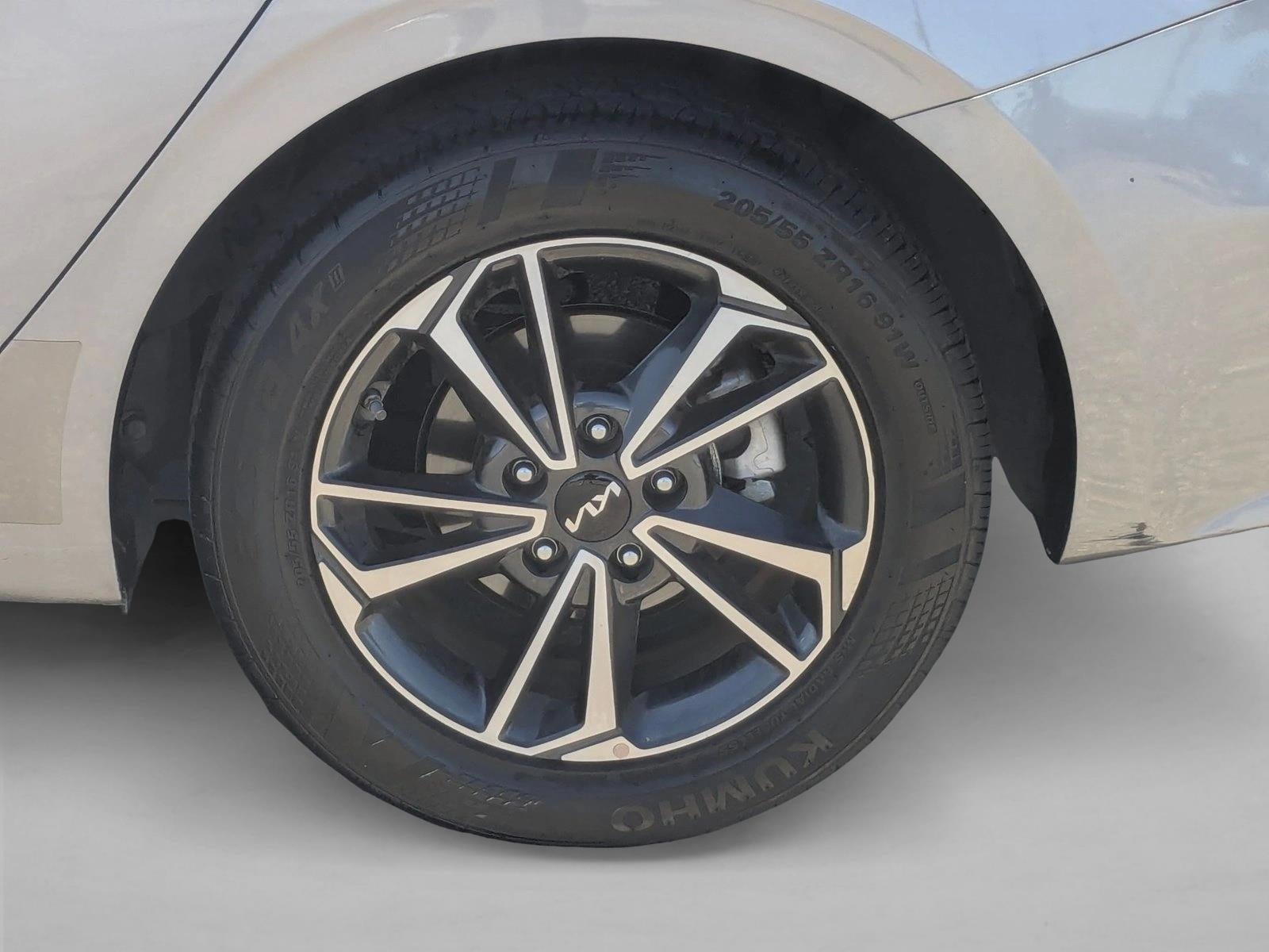 2024 Kia Forte LXS IVT