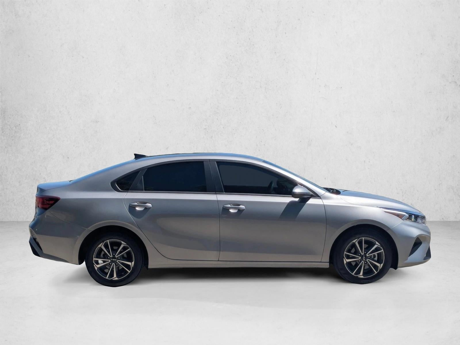 2024 Kia Forte LXS IVT