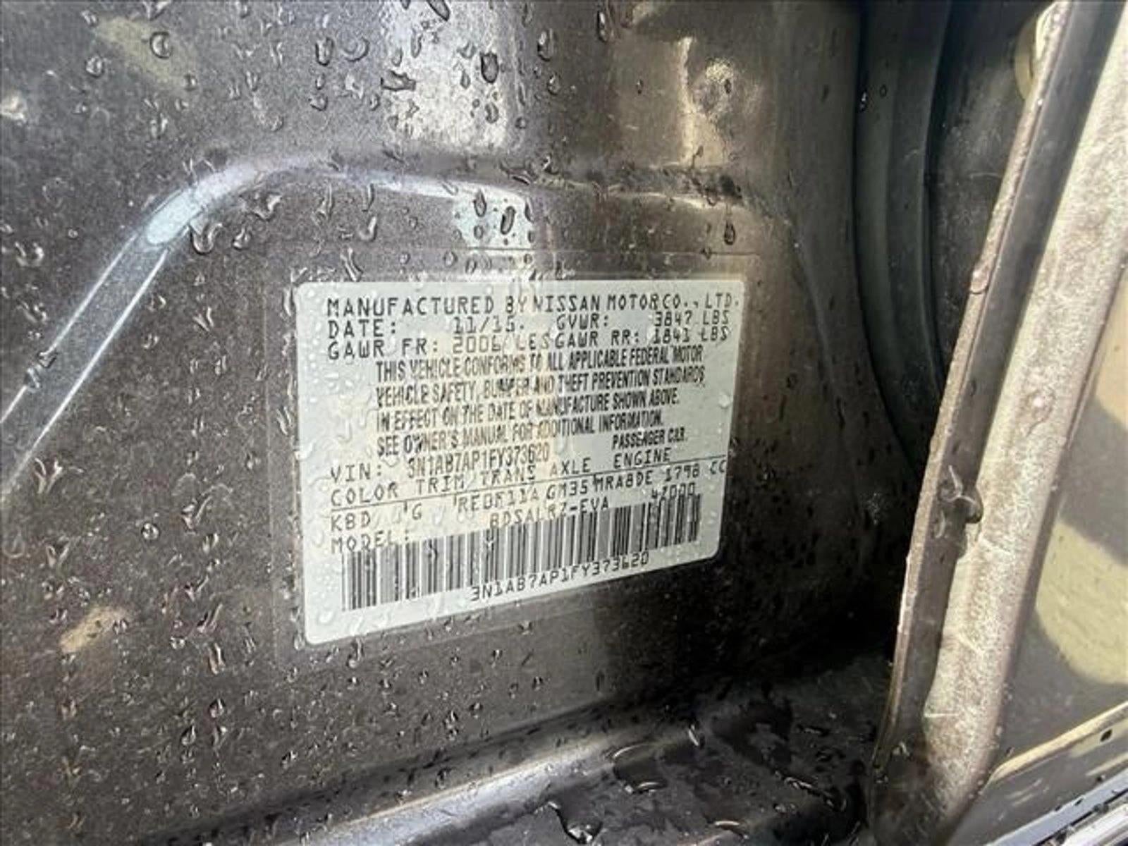 2015 Nissan Sentra 4dr Sdn I4 CVT SR