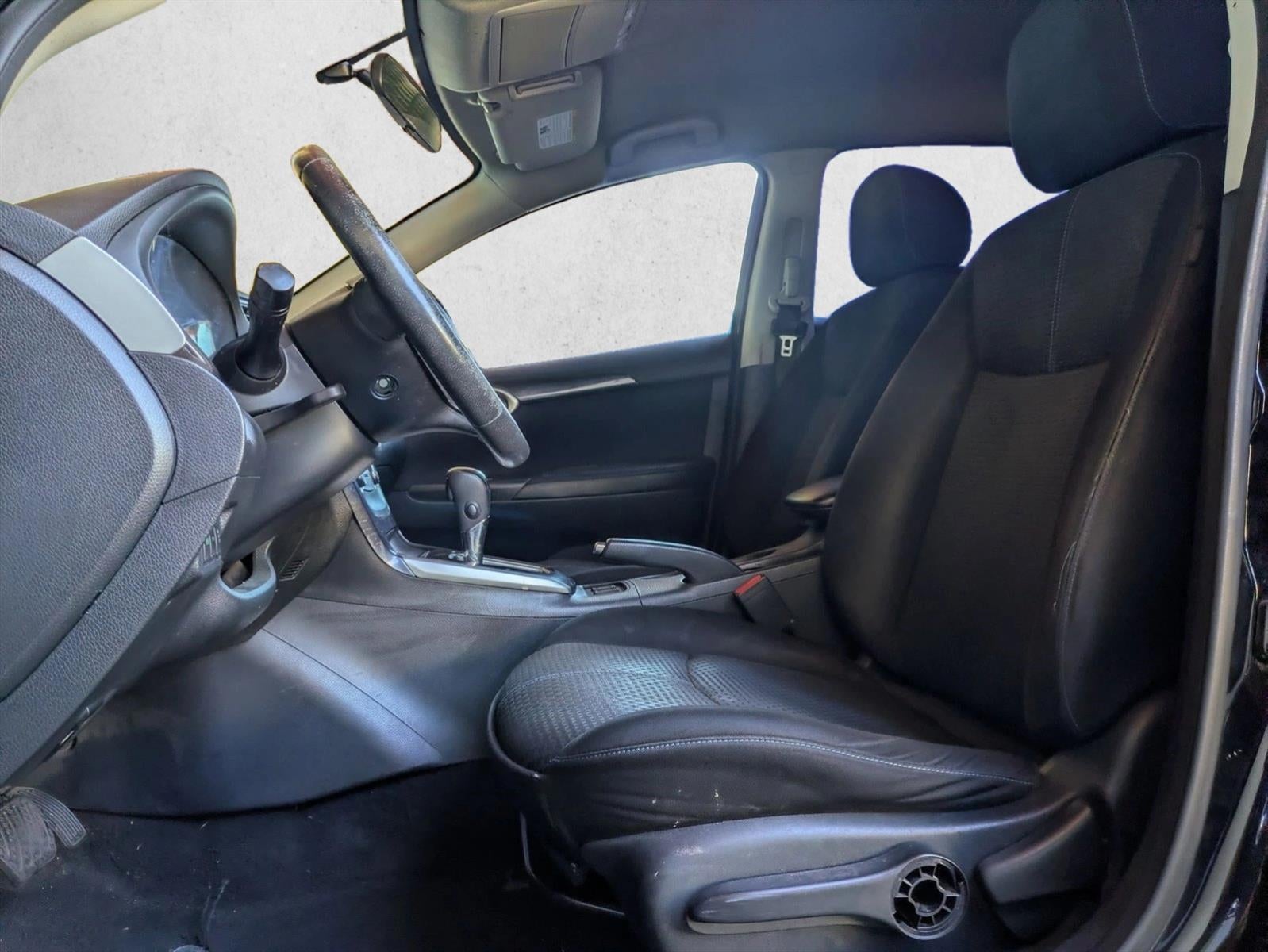 2016 Nissan Sentra 4dr Sdn I4 CVT SR