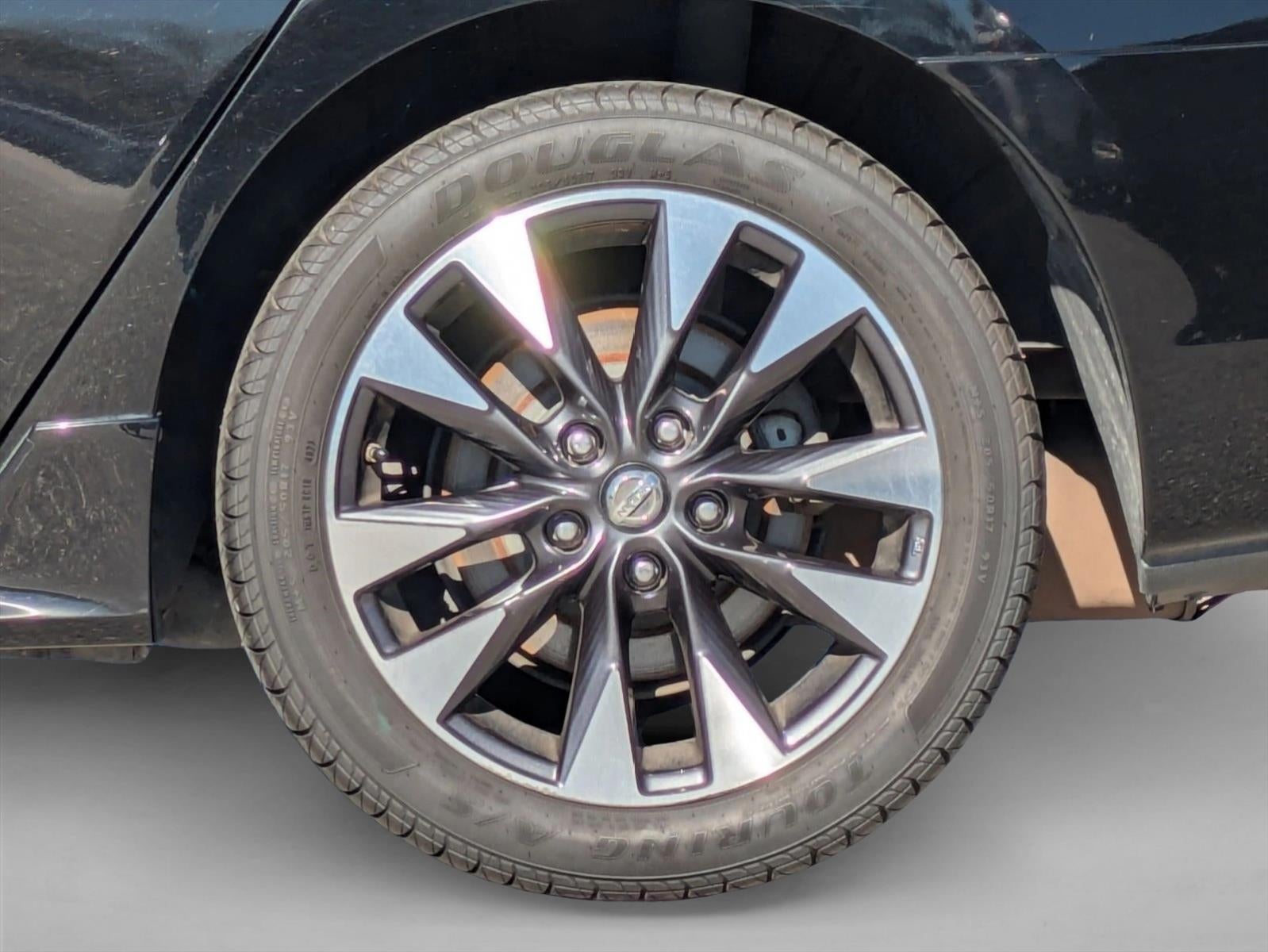 2016 Nissan Sentra 4dr Sdn I4 CVT SR