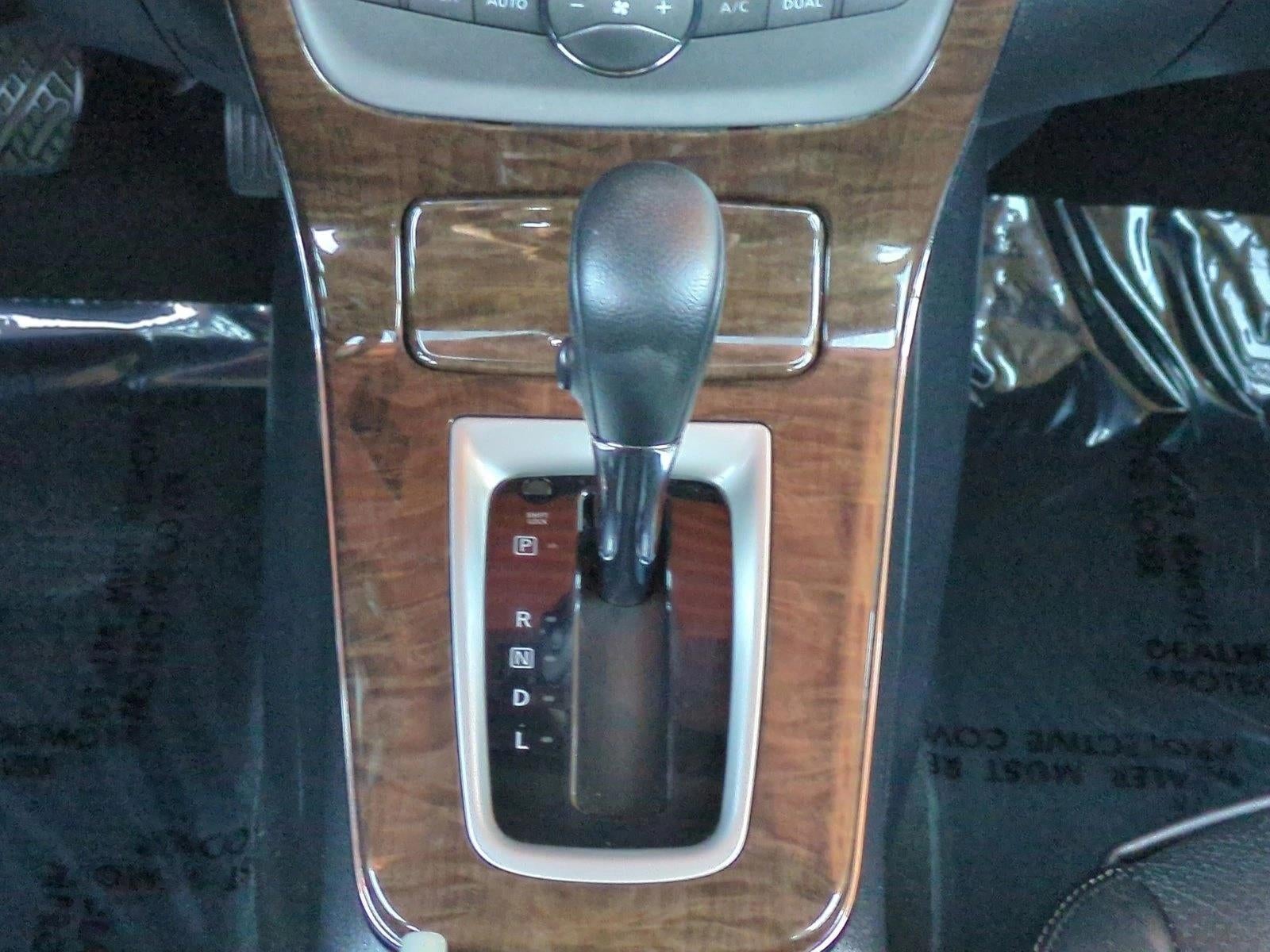 2014 Nissan Sentra 4dr Sdn I4 CVT SL