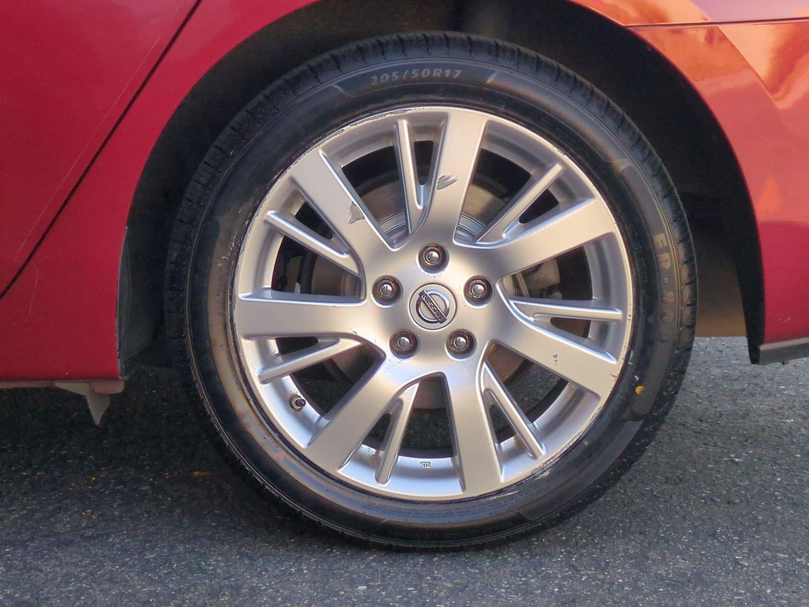 2014 Nissan Sentra 4dr Sdn I4 CVT SL