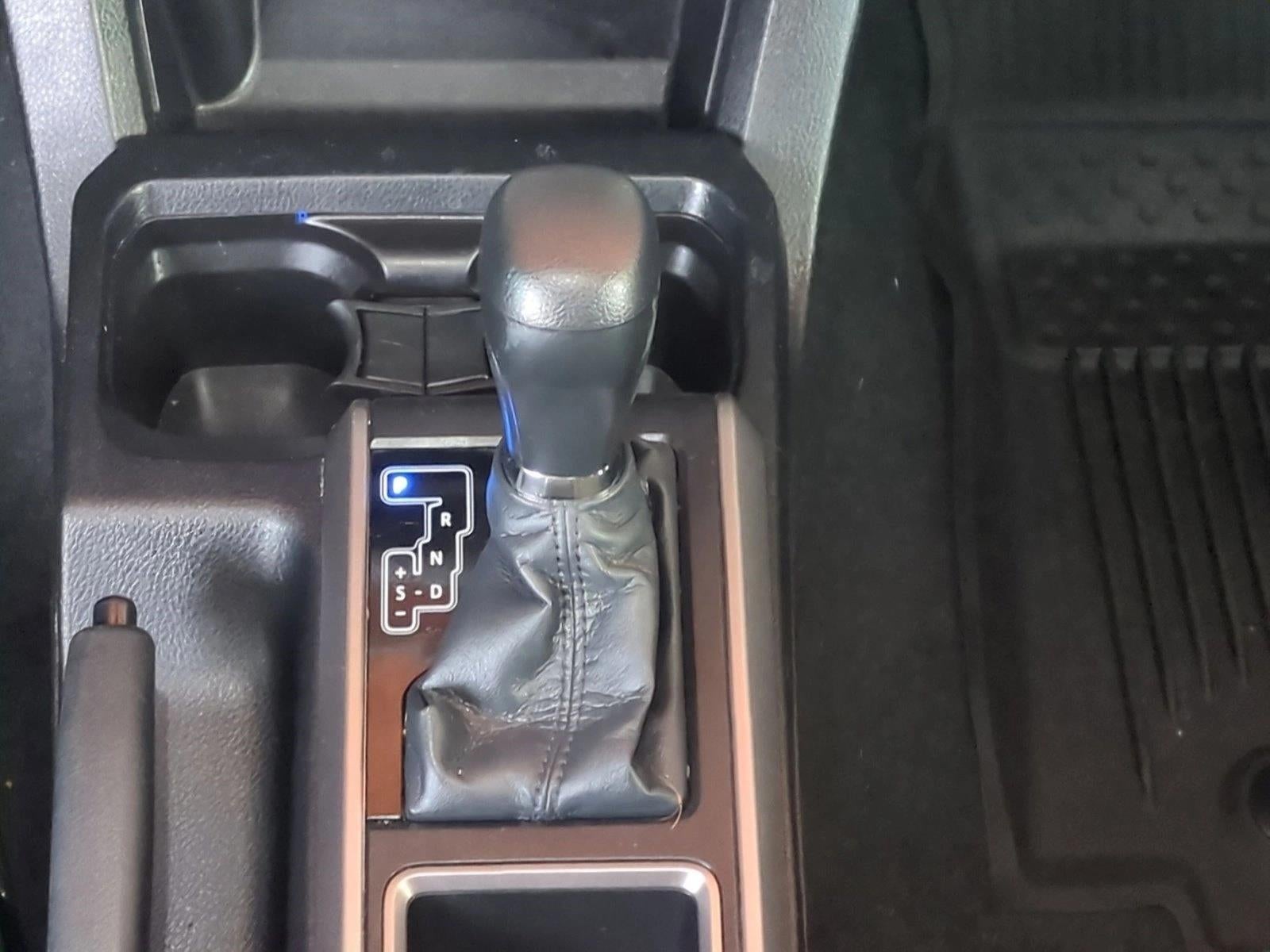 2020 Toyota Tacoma 2WD 2WD SR5 Double Cab 5' Bed V6 AT (Natl)