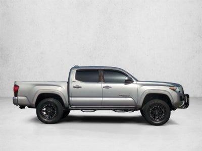 2020 Toyota Tacoma 2WD 2WD SR5 Double Cab 5' Bed V6 AT (Natl)