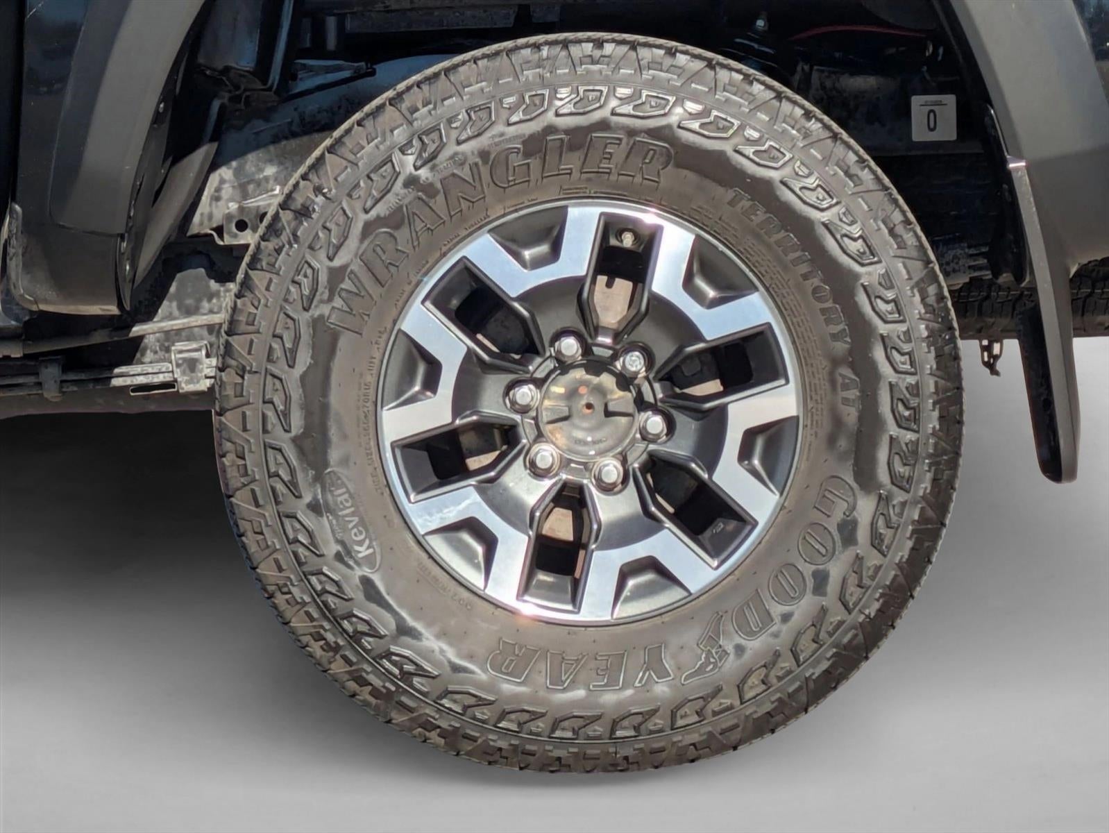 2019 Toyota Tacoma 2WD 2WD TRD Off Road Double Cab 5' Bed V6 AT (Natl)