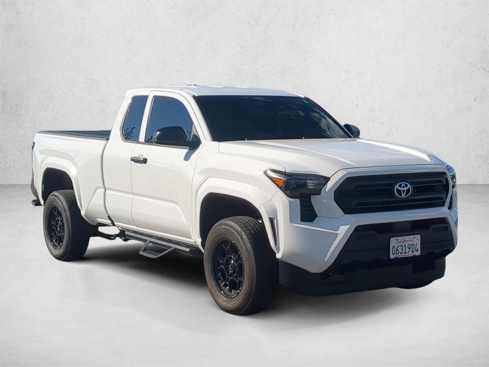 2024 Toyota Tacoma 2WD 2WD SR XtraCab 6' Bed AT (Natl)