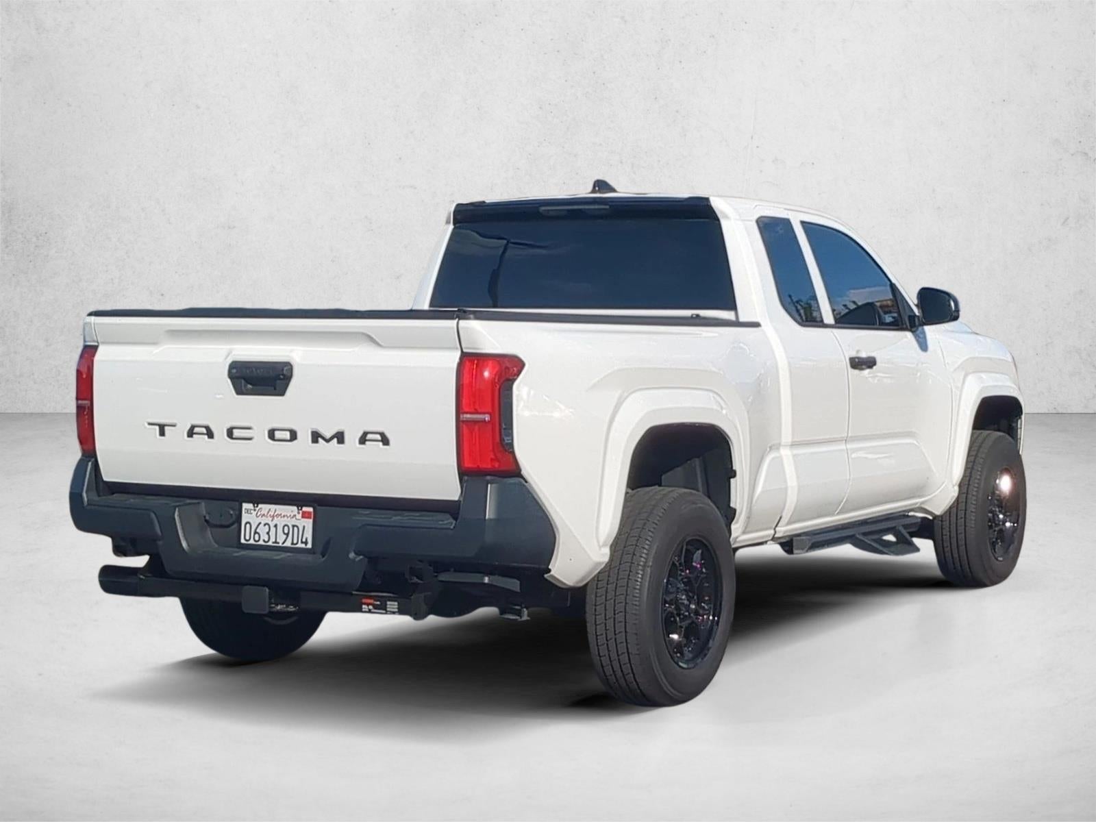 2024 Toyota Tacoma 2WD 2WD SR XtraCab 6' Bed AT (Natl)