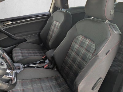 2015 Volkswagen Golf GTI 2dr HB DSG S