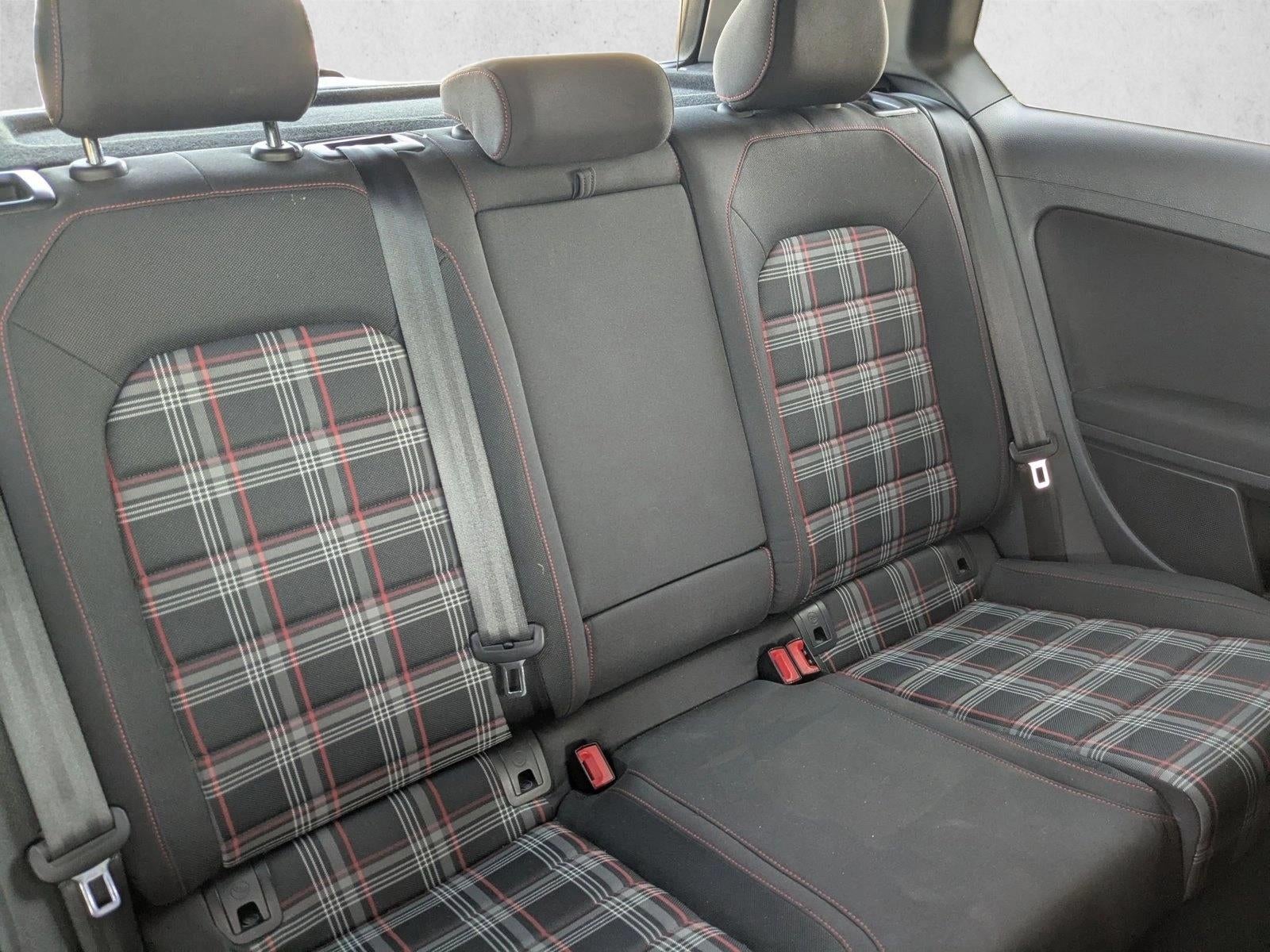 2015 Volkswagen Golf GTI 2dr HB DSG S