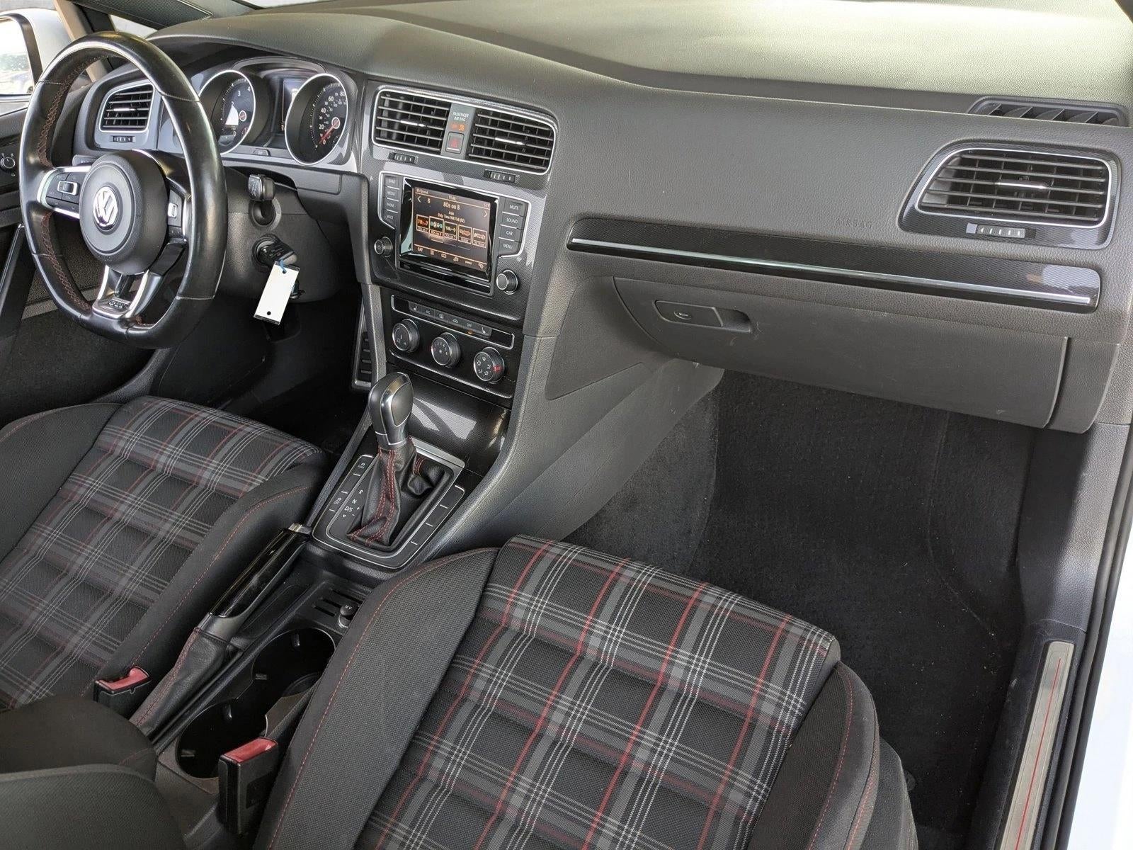 2015 Volkswagen Golf GTI 2dr HB DSG S