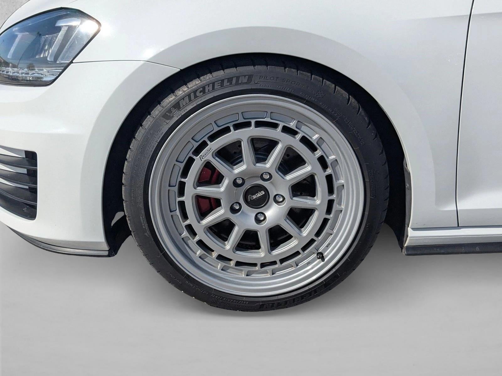 2015 Volkswagen Golf GTI 2dr HB DSG S