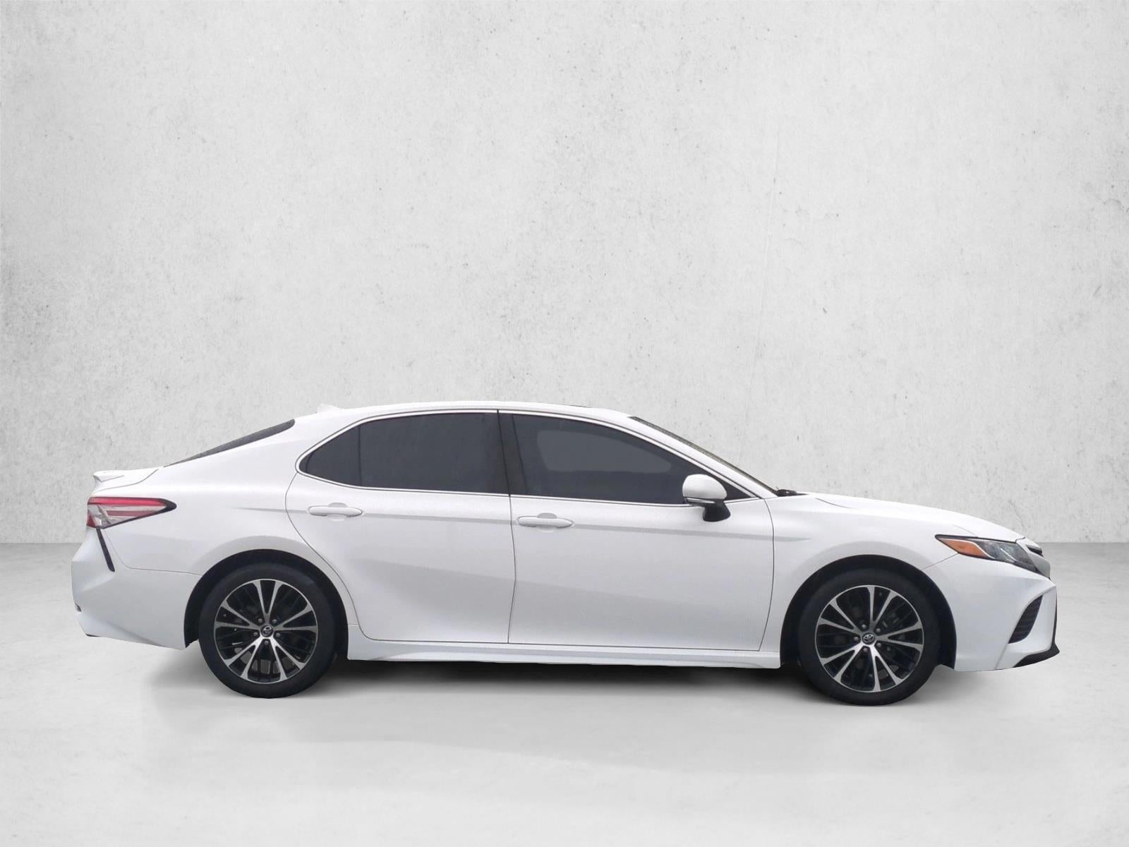 2019 Toyota Camry SE Auto (Natl)