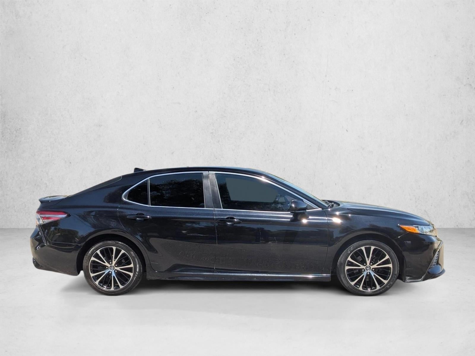 2019 Toyota Camry SE Auto (Natl)