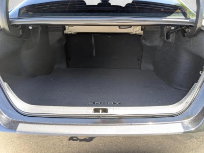 2019 Toyota Camry SE Auto (Natl)