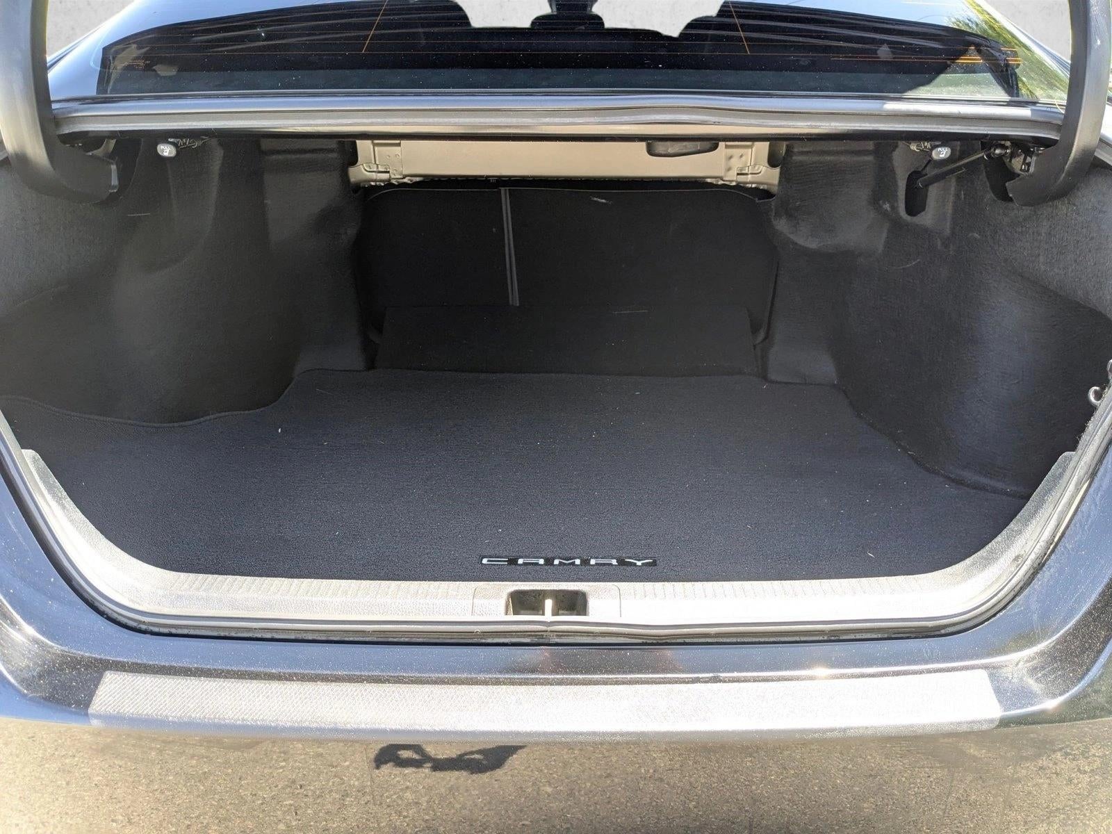 2019 Toyota Camry SE Auto (Natl)