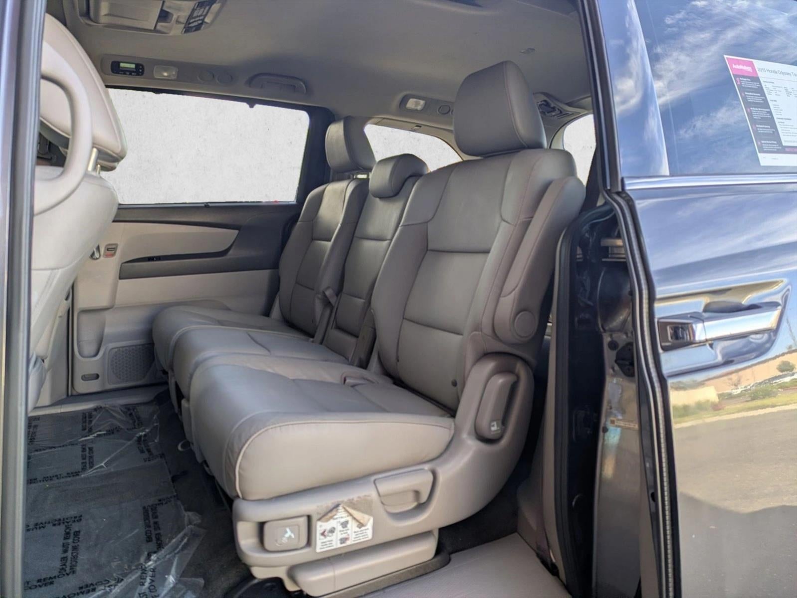 2015 Honda Odyssey Touring with DVD Rear Entertainment System and Navigation