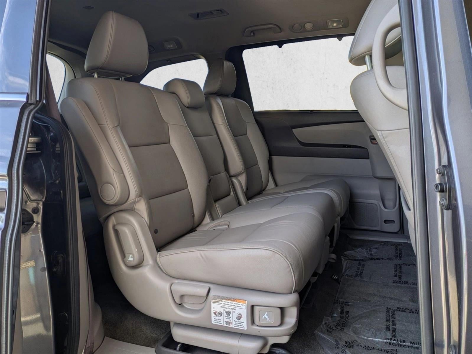 2015 Honda Odyssey Touring with DVD Rear Entertainment System and Navigation