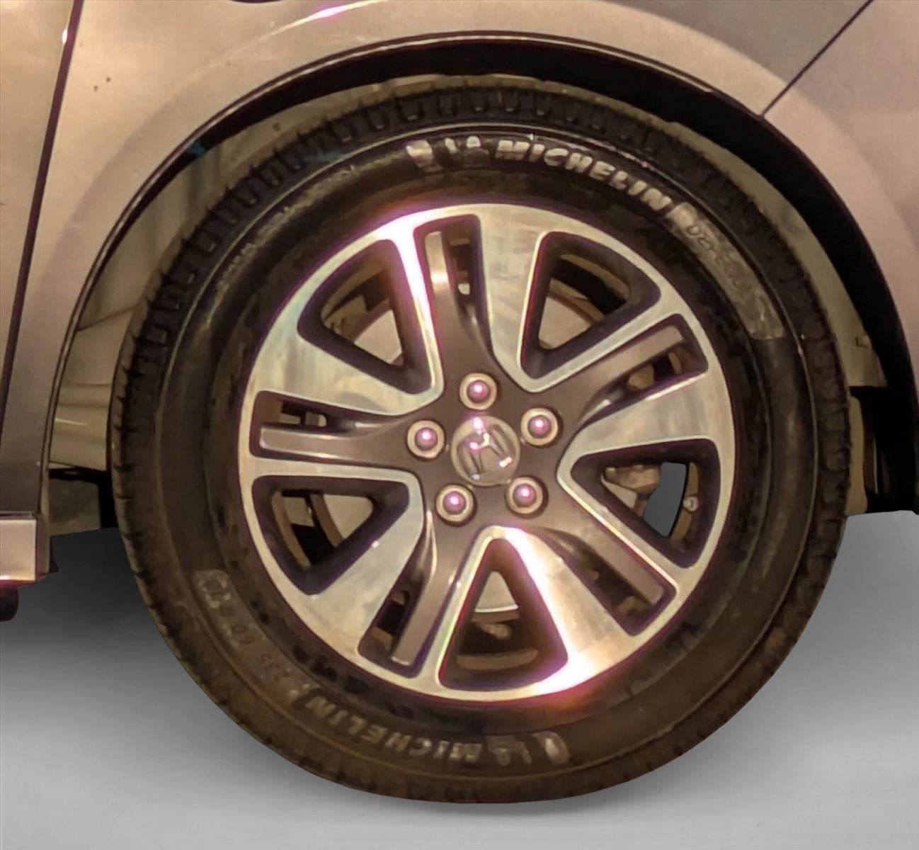 2015 Honda Odyssey Touring with DVD Rear Entertainment System and Navigation