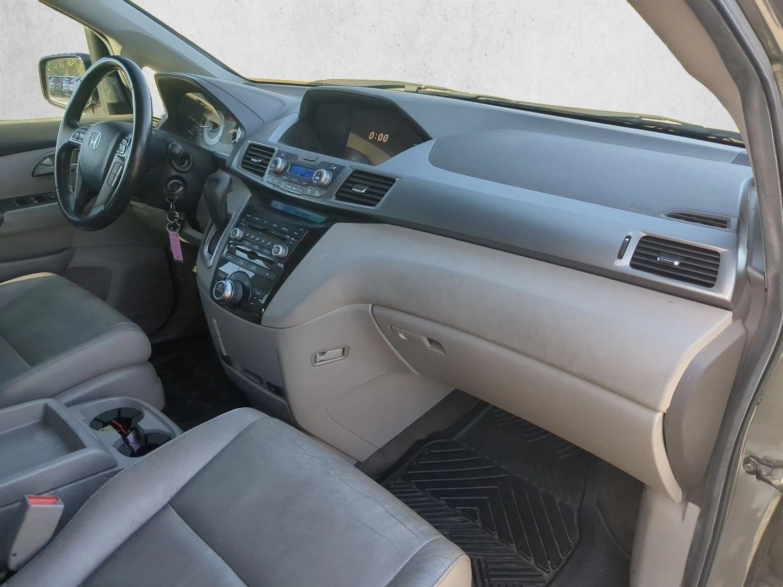 2012 Honda Odyssey Touring with DVD Rear Entertainment System and Navigation