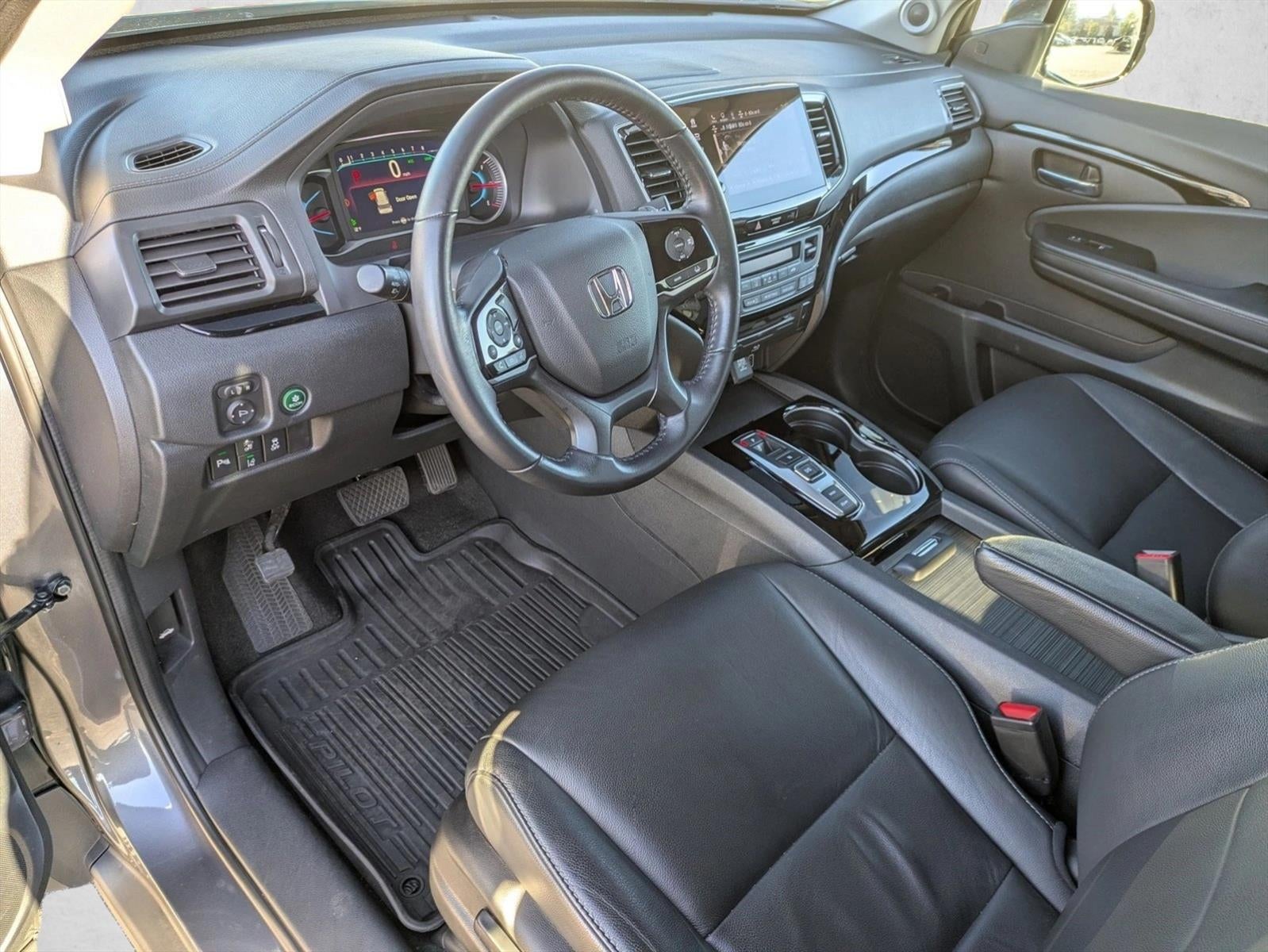 2022 Honda Pilot Touring 7-Passenger 2WD