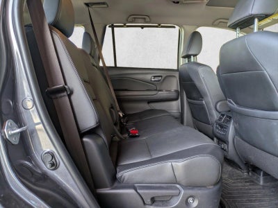 2022 Honda Pilot Touring 8-Passenger 2WD