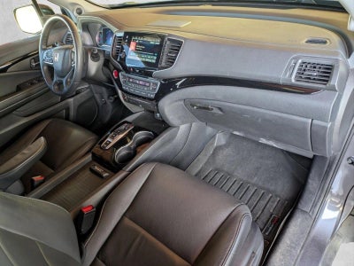 2022 Honda Pilot Touring 8-Passenger 2WD