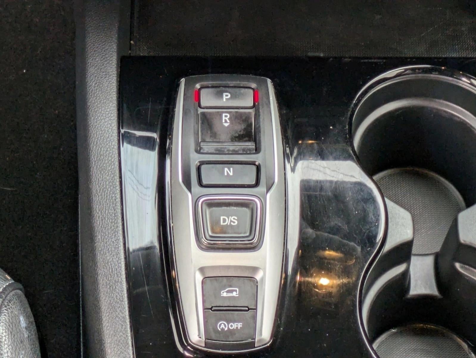 2016 Honda Pilot AWD 4dr Elite with DVD Rear Entertainment System and Navigation